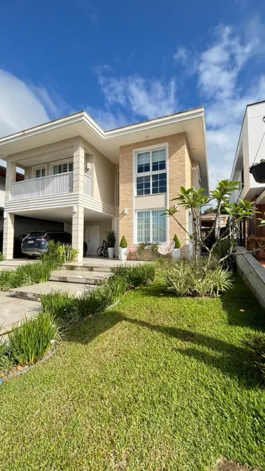 Casa 4 quartos para venda no bairro Rio do Meio em Itajaí Casa 4 quartos para venda no bairro Rio do Meio em Itajaí