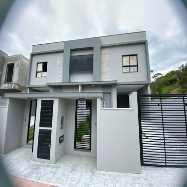 Excelente oportunidade de adquirir sobrado novo moderno em Camboriú. Excelente oportunidade de adquirir sobrado novo moderno em Camboriú.