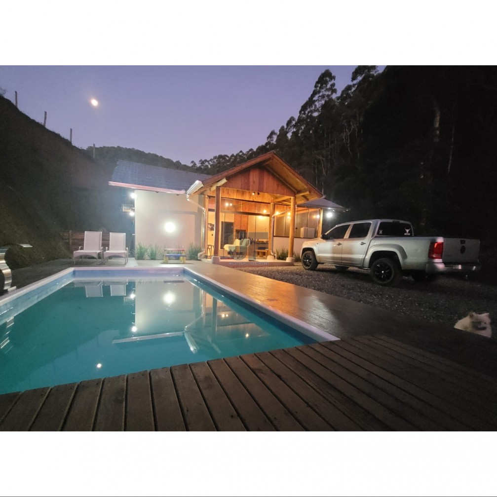 Sítio à venda com 2 quartos, 32468m² - Foto 1