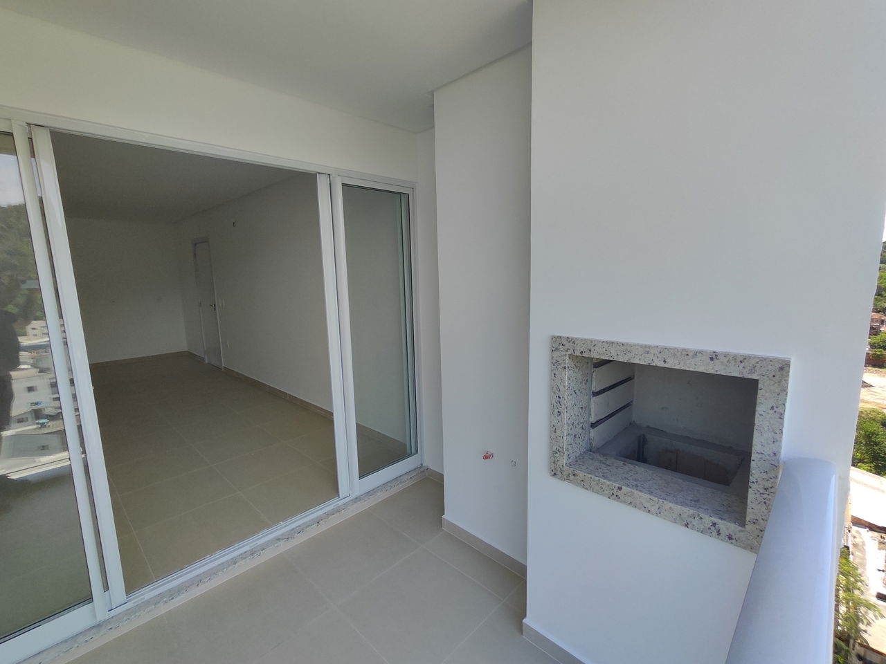 Apartamento à venda com 2 quartos, 62m² - Foto 11