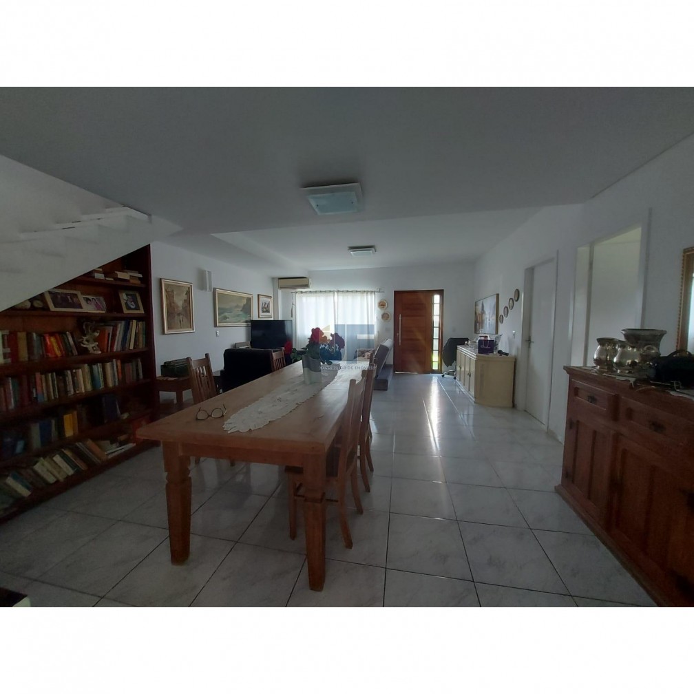 Casa, 4 quartos, 201 m² - Foto 2