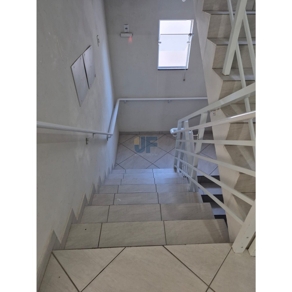 Apartamento para alugar com 2 quartos, 64m² - Foto 11