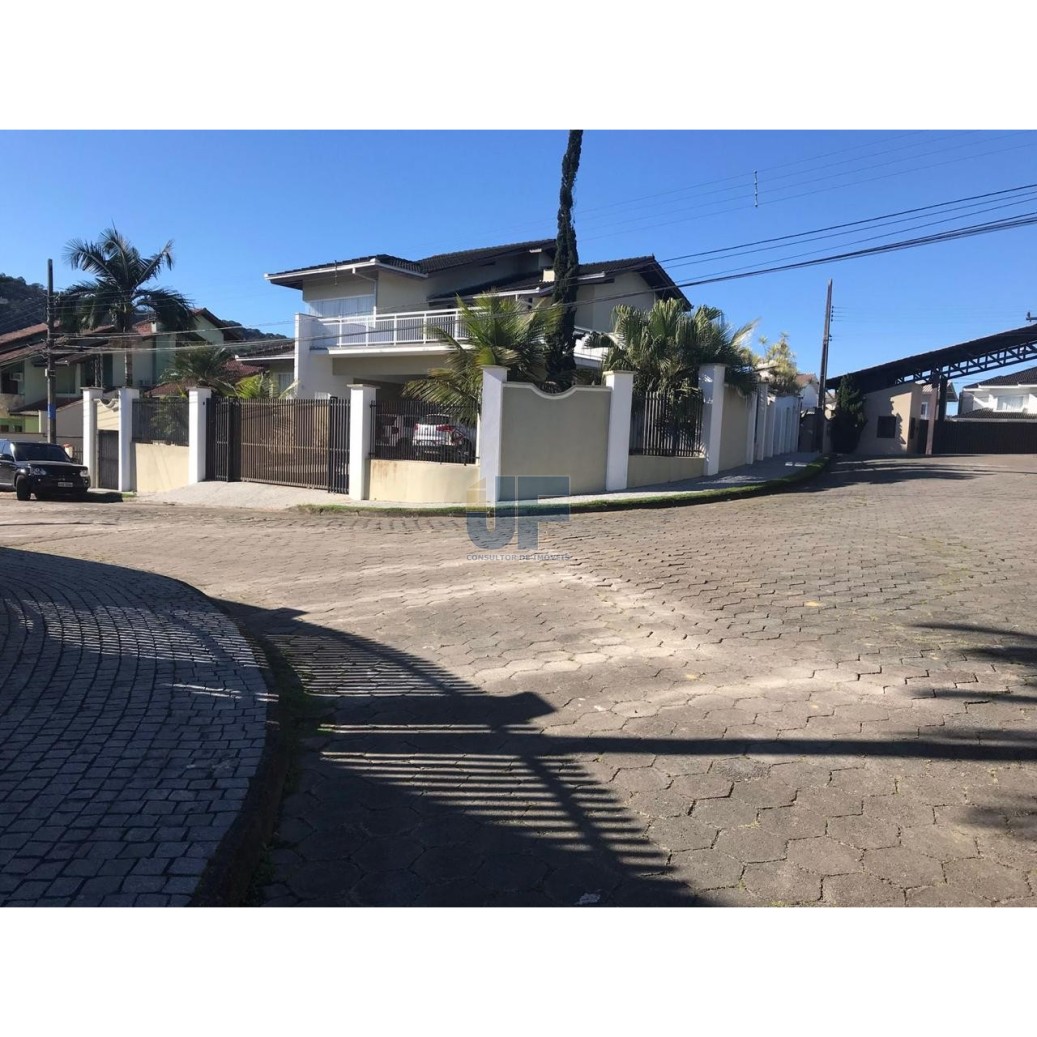 Casa à venda com 4 quartos, 450m² - Foto 9