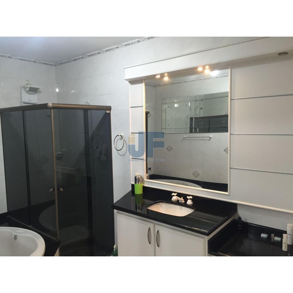 Casa à venda com 4 quartos, 450m² - Foto 15