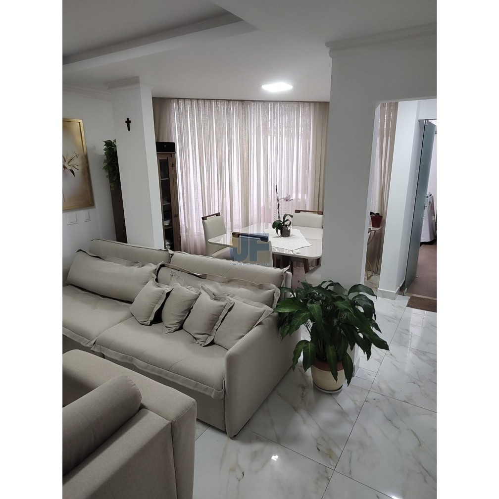 Casa, 3 quartos, 250 m² - Foto 1